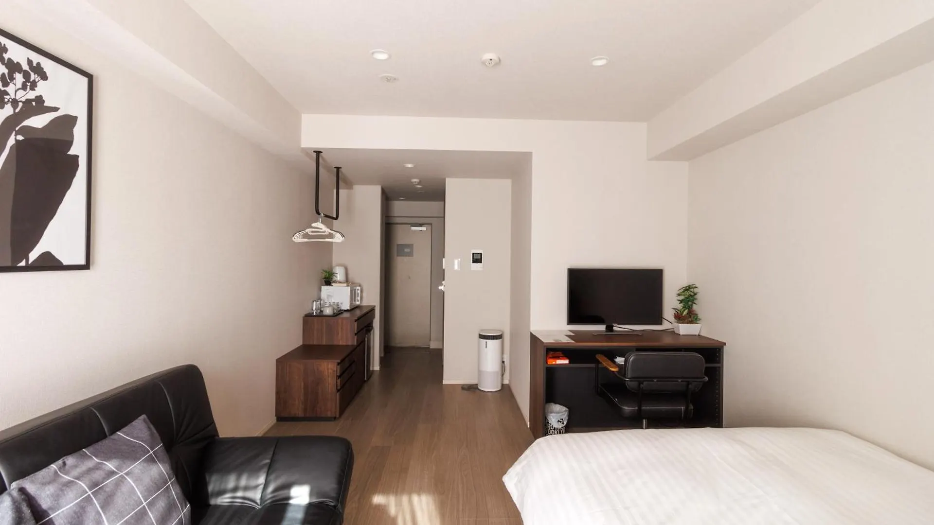 Appartement Lang亀戸 #ハロウィン #紅葉 #ビジネスホテルよりも広い26平米 #亀戸駅徒歩4分 #全館wifi #チェックアウトのみ清掃あり#清掃料込み #Netflixキット見放題 #アイロン貸出 #ディズニーランドにも便利なアクセス #秋葉原附近酒店 Tokio